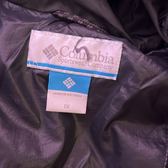 Brand new with tags Columbia down jacket - Picture 7 of 7